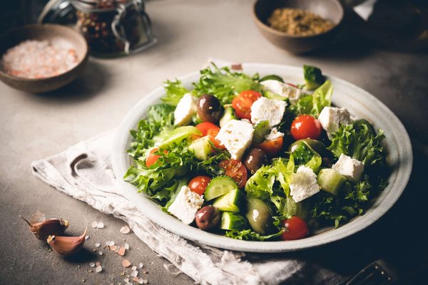 recettes de salades composées pour un déjeuner léger et équilibré